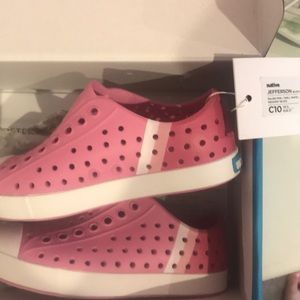 Natives size 10